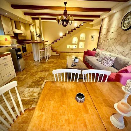 Ένας Ευχάριστος Χώρος Με Πισίνα Villa Pórto Ráfti Exteriör bild