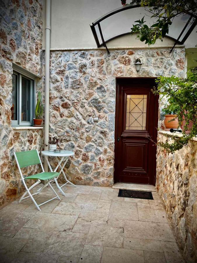 Ένας Ευχάριστος Χώρος Με Πισίνα Villa Pórto Ráfti Exteriör bild