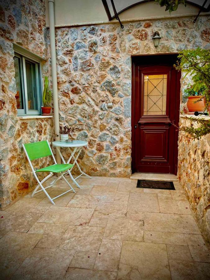 Ένας Ευχάριστος Χώρος Με Πισίνα Villa Pórto Ráfti Exteriör bild